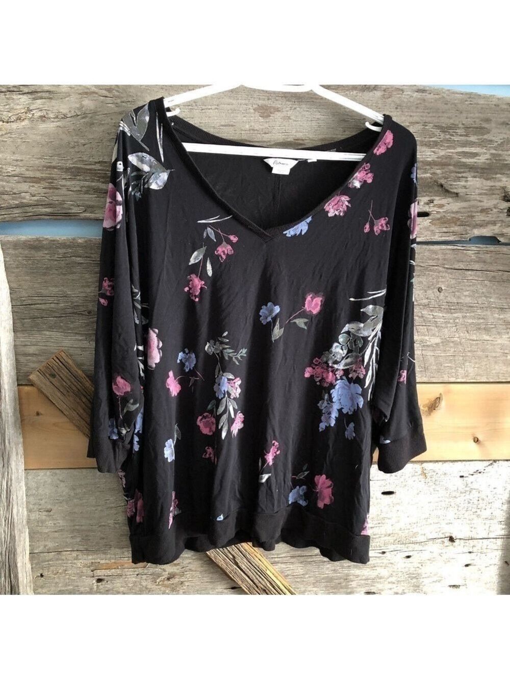 Reitmans Plus Size 2X Black Batwing Floral Top